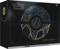 « Elite Trainer Box (ETB) Zamazenta – Pokémon TCG Épée & Bouclier. Boîte collector scellée neuve avec illustration dynamique de Zamazenta en position de combat, bouclier massif bleu et doré. Contient 10 boosters, sleeves et accessoires exclusifs. »